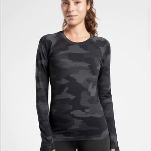 Athleta Momentum Top Camo